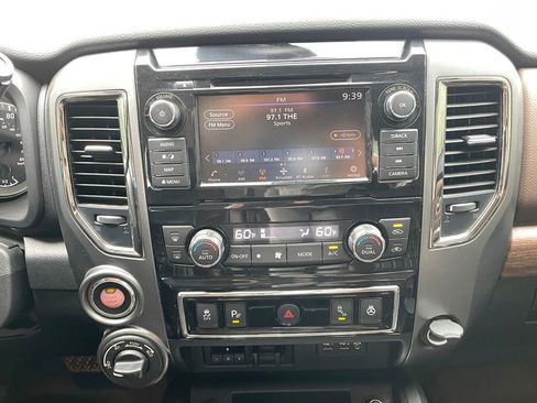 Used 2019 Nissan Titan Platinum Reserve w/ Platinum Utility Package AWD/4WD image 18