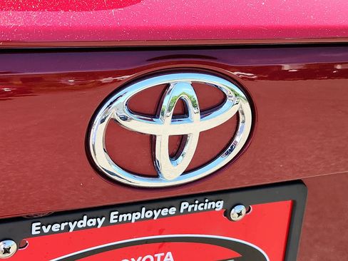Certified 2022 Toyota RAV4 XLE w/ Convenience Package AWD/4WD image 31