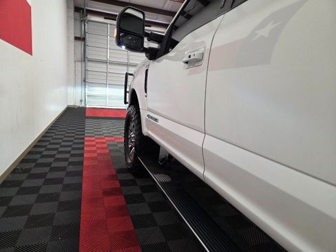 Used 2020 Ford F250 Lariat w/ Lariat Ultimate Package AWD/4WD image 28