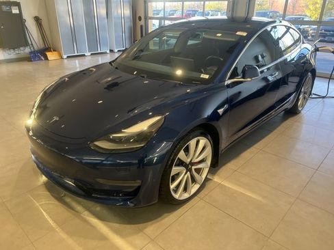 Used 2019 Tesla Model 3 Performance image 2