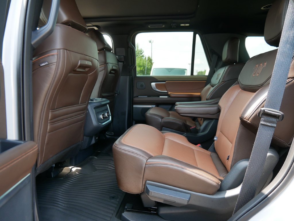 Used 2025 Ford Expedition King Ranch AWD/4WD image 10