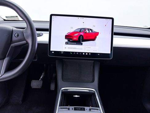 Used 2024 Tesla Model Y 2WD image 6