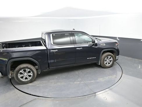 Used 2025 GMC Sierra 1500 SLT AWD/4WD image 32