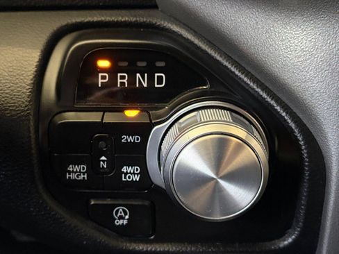 Used 2024 RAM 1500 Laramie AWD/4WD image 18