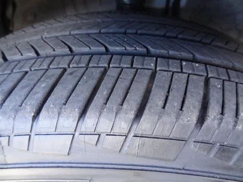 Used 2025 Toyota Corolla Cross XLE image 26