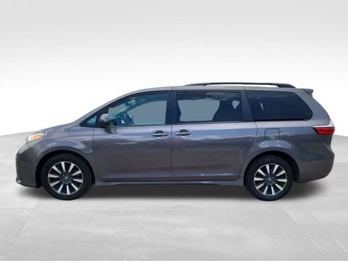 Used 2019 Toyota Sienna LE AWD/4WD image 6