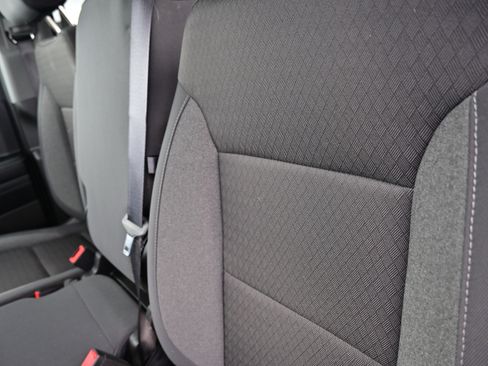 Used 2024 Chevrolet Silverado 1500 LT image 25