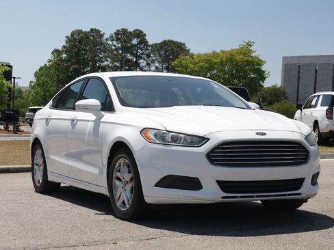 Used 2013 Ford Fusion SE FWD image 7