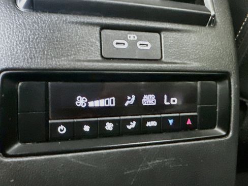 Used 2024 MAZDA CX-90 Plug-In Hybrid w/ Premium Pkg AWD/4WD image 29