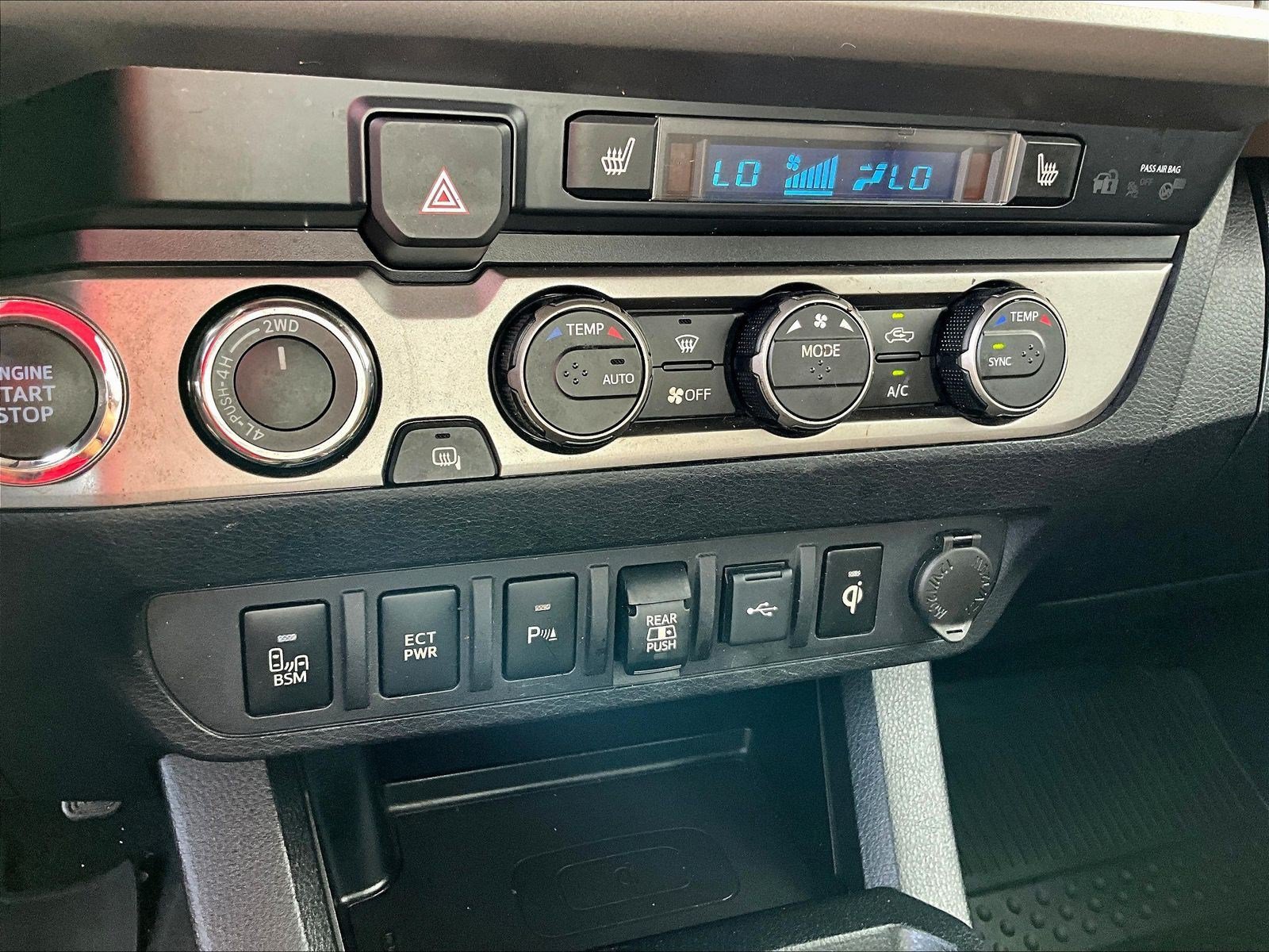 Used 2021 Toyota Tacoma Limited AWD/4WD image 14