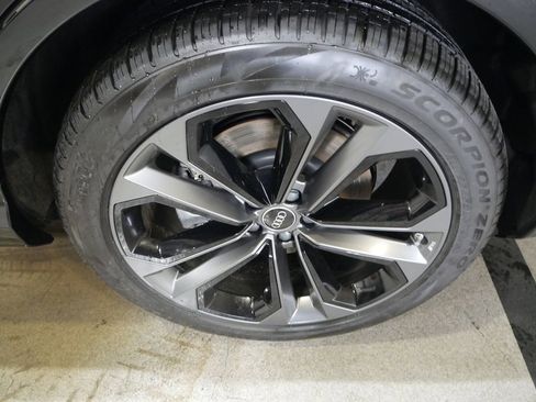 New 2026 Audi Q7 3.0T Premium Plus AWD/4WD image 13