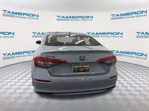 Used 2024 Honda Civic Touring image 4