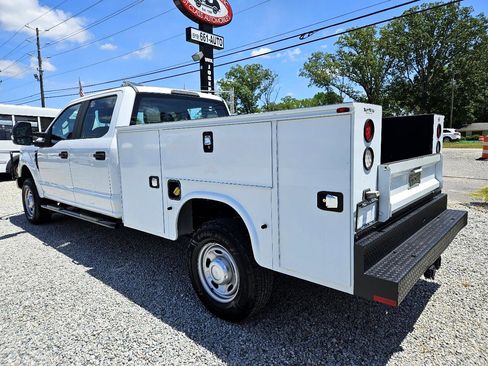 Used 2017 Ford F350 XL image 3