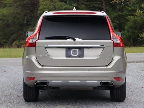 Used 2015 Volvo XC60 T6 image 4