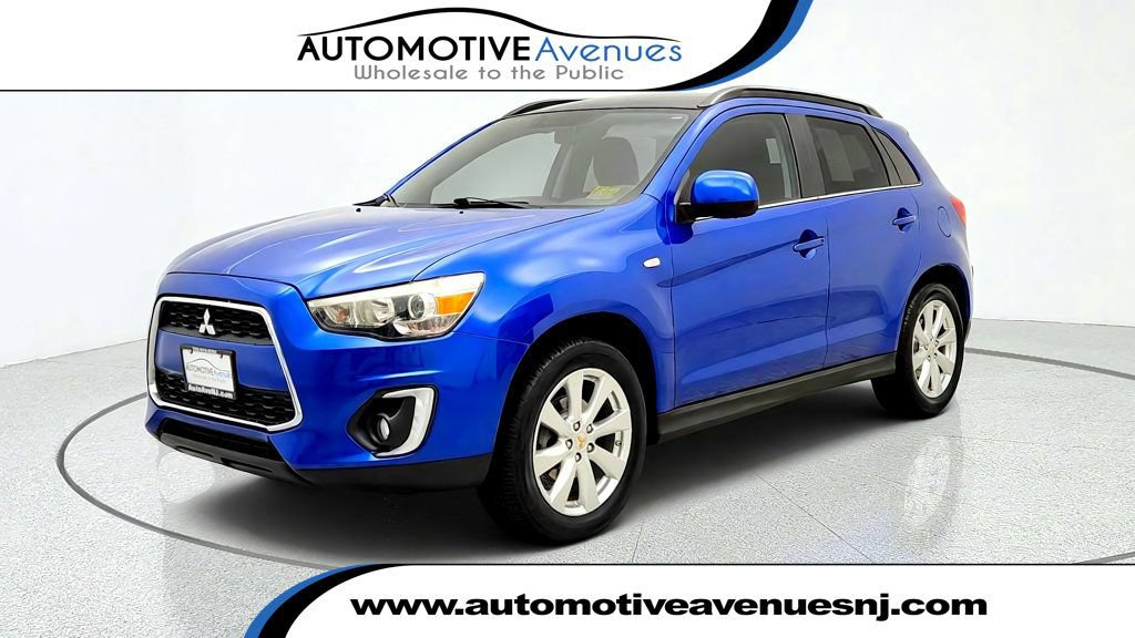 Used 2015 Mitsubishi Outlander Sport SE AWD/4WD image 1