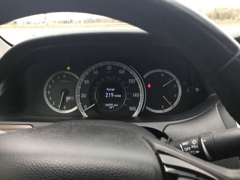 Used 2016 Honda Accord Touring image 18