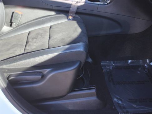 Used 2022 Jeep Grand Cherokee Laredo X image 33