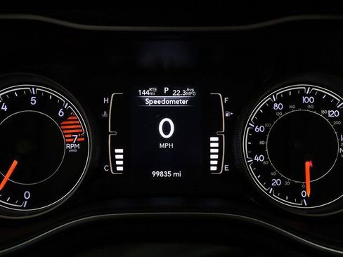 Used 2020 Jeep Cherokee Latitude w/ Cold Weather Group image 16