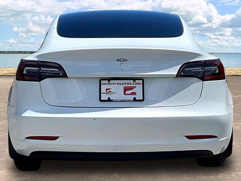 Used 2023 Tesla Model 3 Standard Range RWD image 5