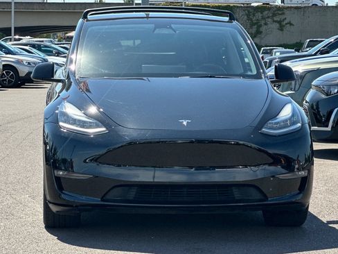 Used 2022 Tesla Model Y Long Range AWD/4WD image 9