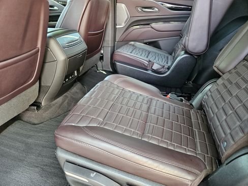 Used 2022 Cadillac Escalade Sport Platinum AWD/4WD image 20