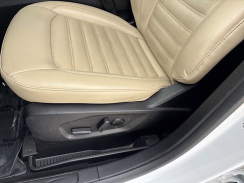 Used 2024 Ford Edge SEL w/ Convenience Package image 23