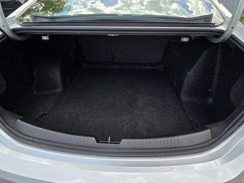 Used 2022 Chevrolet Malibu LT image 10