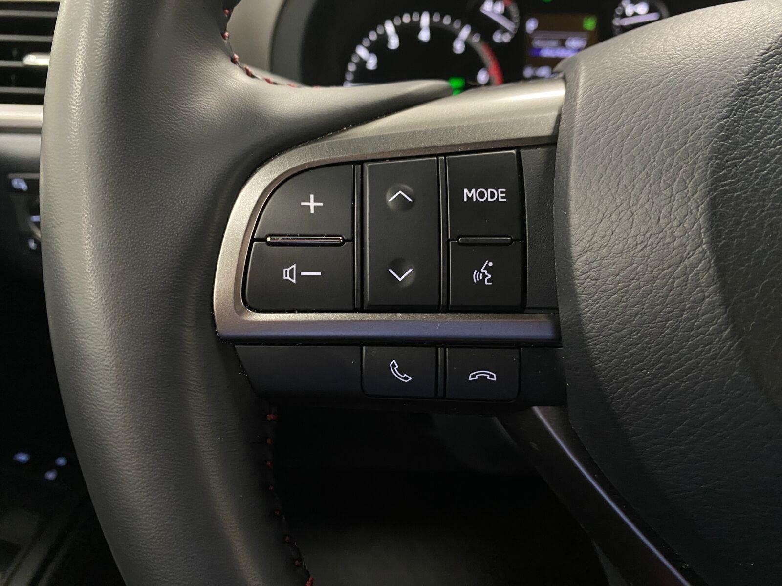 Used 2023 Lexus GX 460 Luxury w/ Sport Design Package AWD/4WD image 16
