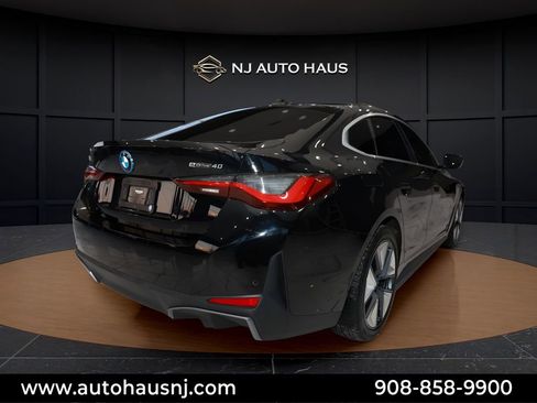 Used 2022 BMW i4 eDrive40 image 8