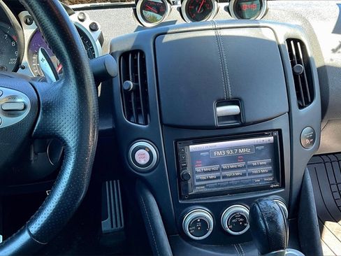 Used 2014 Nissan 370Z Touring w/ Sport Package image 6