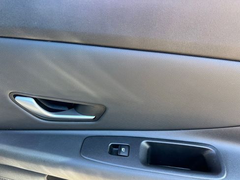 Used 2023 Hyundai Elantra Limited image 49