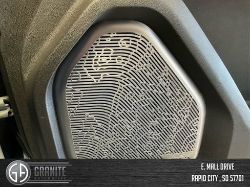 Used 2025 GMC Hummer EV 2X w/ LPO, Illumination Package image 29