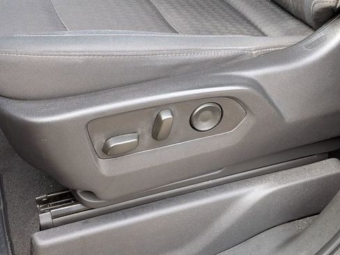 Used 2023 Chevrolet Silverado 1500 Custom image 16