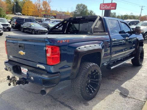 Used 2018 Chevrolet Silverado 2500 High Country w/ Duramax Plus Package image 5