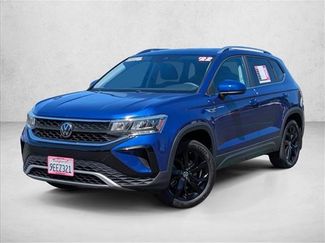 Used 2022 Volkswagen Taos SE w/ Panoramic Sunroof Package video 1