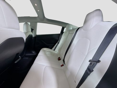 Used 2021 Tesla Model 3 Standard Range Plus image 24