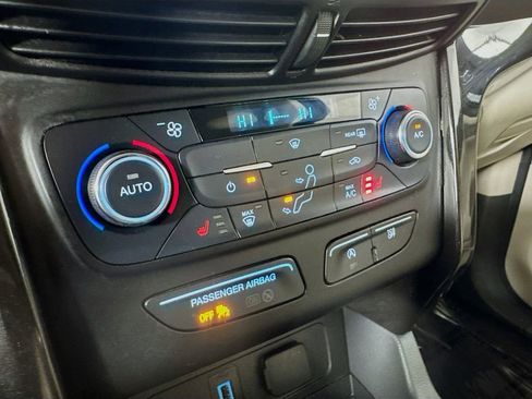 Used 2017 Ford Escape Titanium FWD image 23