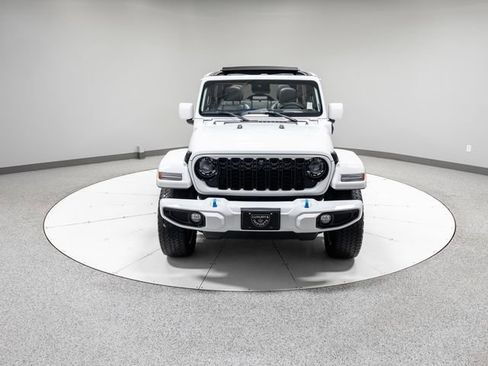 Used 2024 Jeep Wrangler High Altitude image 31