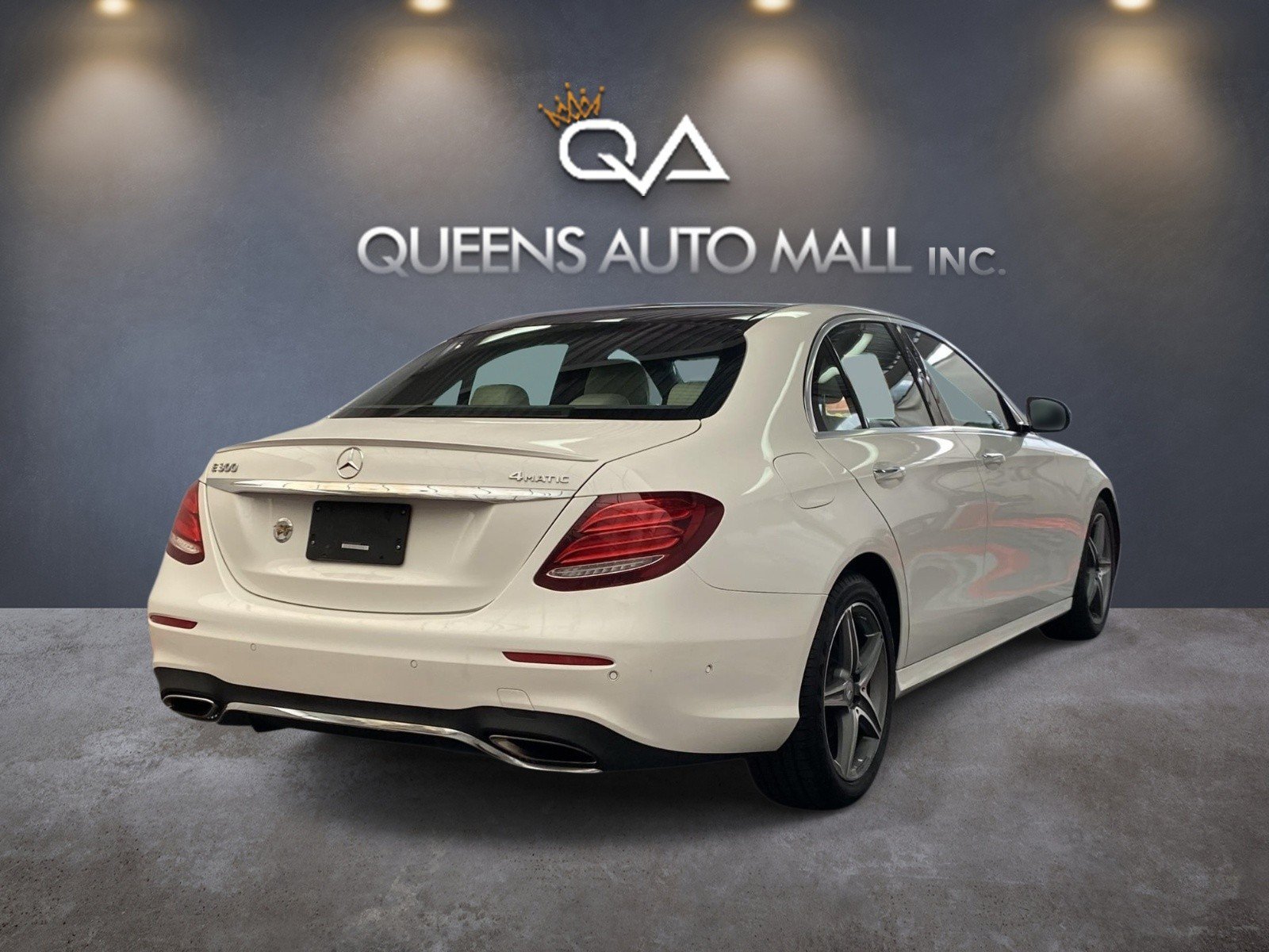 Used 2017 Mercedes-Benz E 300 4MATIC image 6