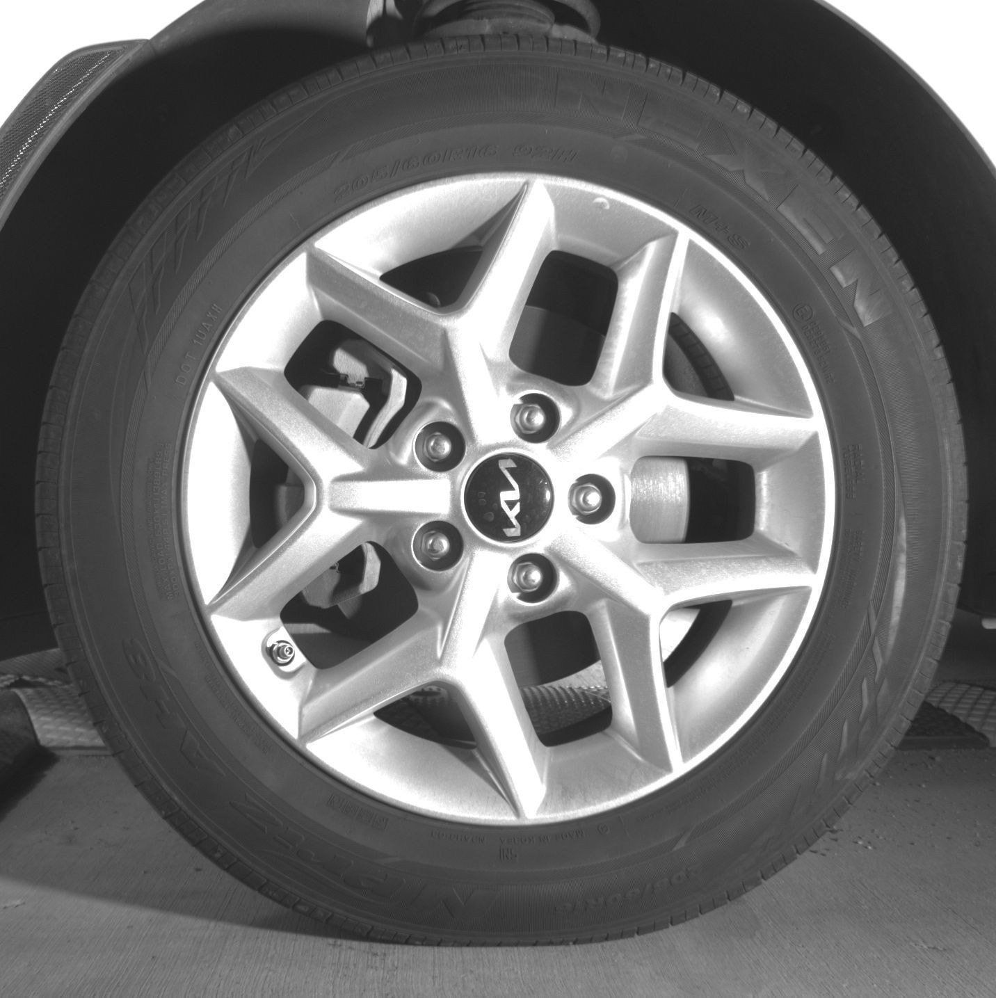 Used 2025 Kia Soul LX w/ LX Technology Package FWD image 10