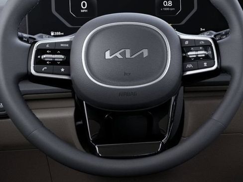 Certified 2026 Kia Carnival SX FWD image 22