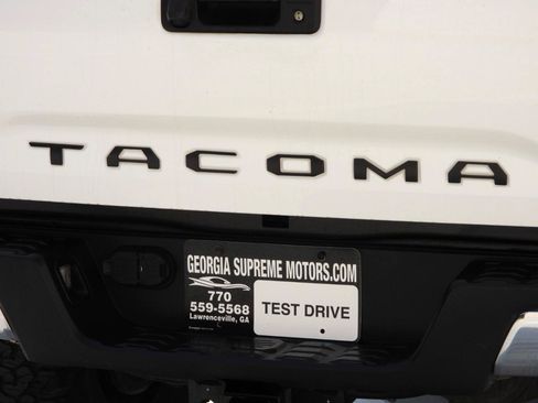 Used 2021 Toyota Tacoma SR5 RWD image 14