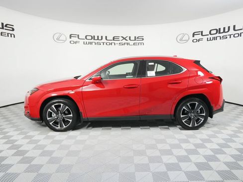 Certified 2025 Lexus UX 300h FWD w/ Accessory Package (Z1) image 4