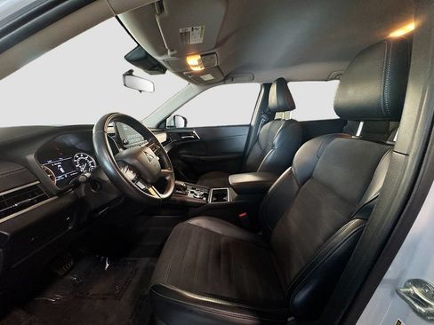 Used 2024 Mitsubishi Outlander SE AWD/4WD image 22
