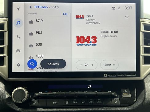 Used 2022 Toyota Tundra SR5 w/ SR5 Premium Package image 16