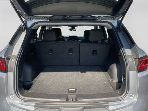 Used 2025 Chevrolet Blazer LT FWD image 25