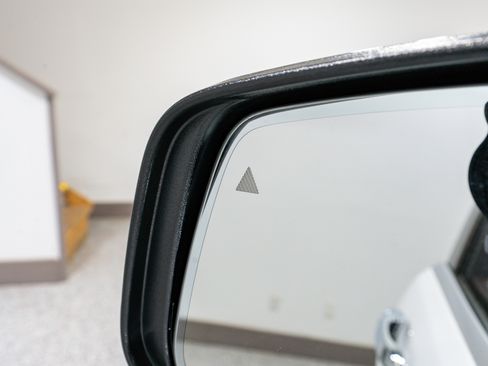 Used 2020 Jeep Grand Cherokee Overland image 13