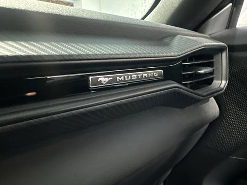 Certified 2025 Ford Mustang Coupe RWD image 10
