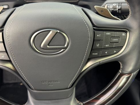 Used 2018 Lexus LS 500 AWD image 25