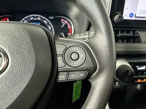 Used 2023 Toyota RAV4 LE AWD/4WD image 18